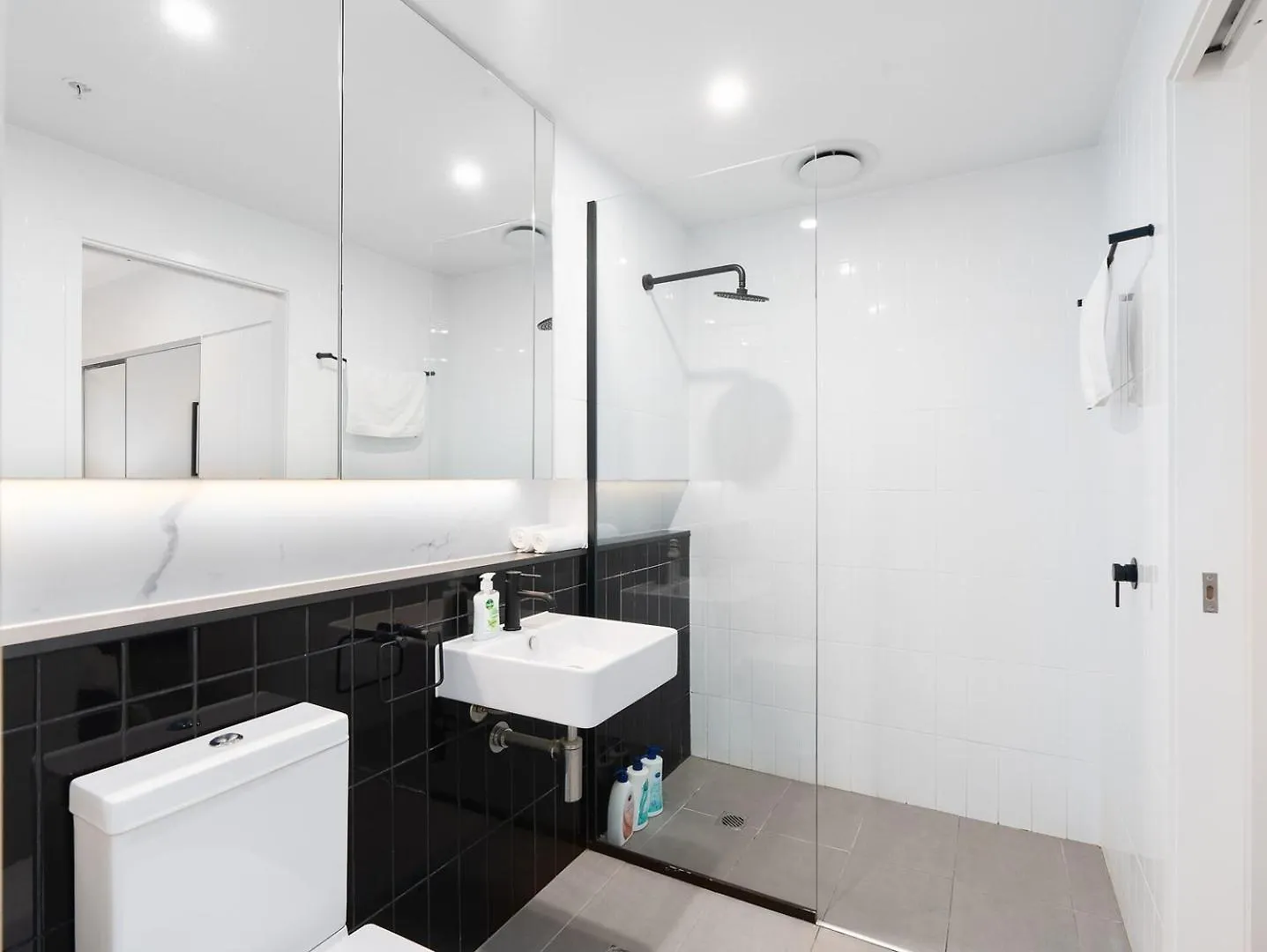 Cozy 1B1B In South Brisbane Apartment